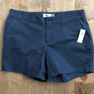 Old navy size 6 navy 5” shorts new with tags on